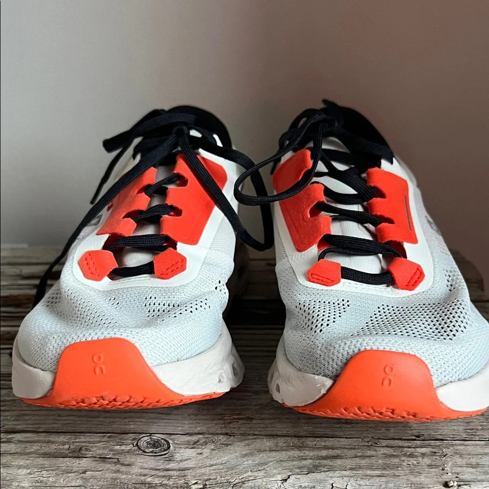 On Running Men's/Unisex White Black Orange Cloud Sneakers - Picture 9 of 14